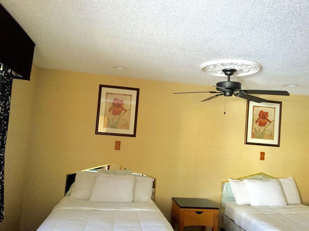 Deluxe Inn - Savannah Esterno foto